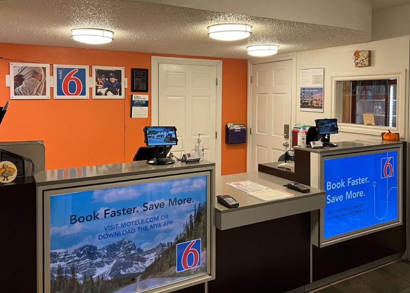 Montana Butte lobby