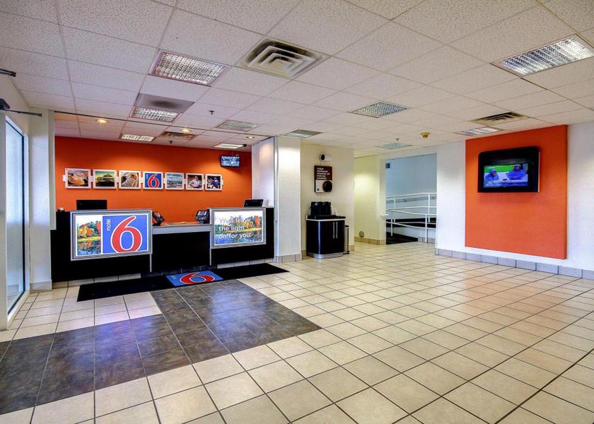 shared lounge/tv area