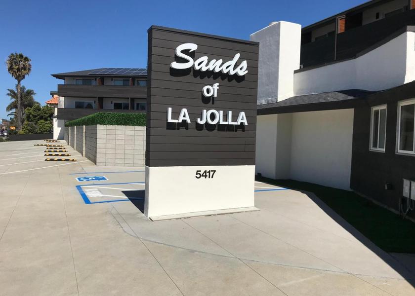California La Jolla exterior view