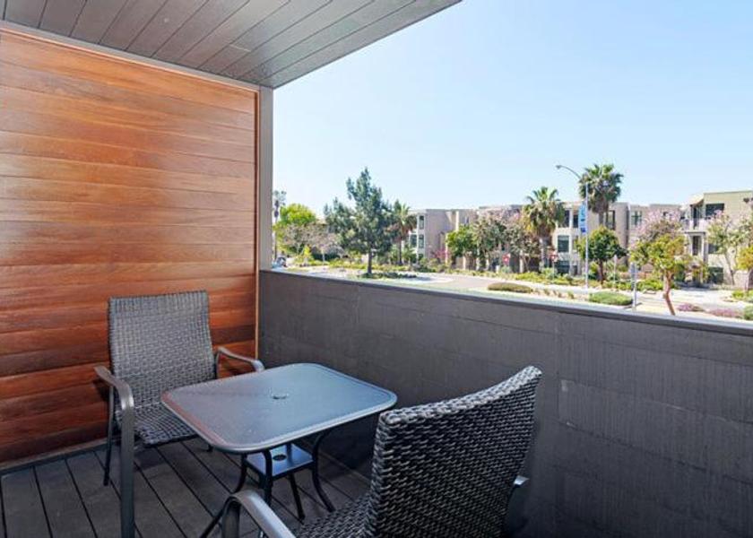 California La Jolla King Room with Balcony