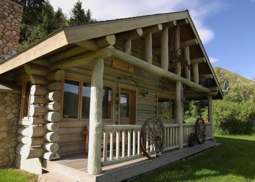 Montana Darby Exterior view