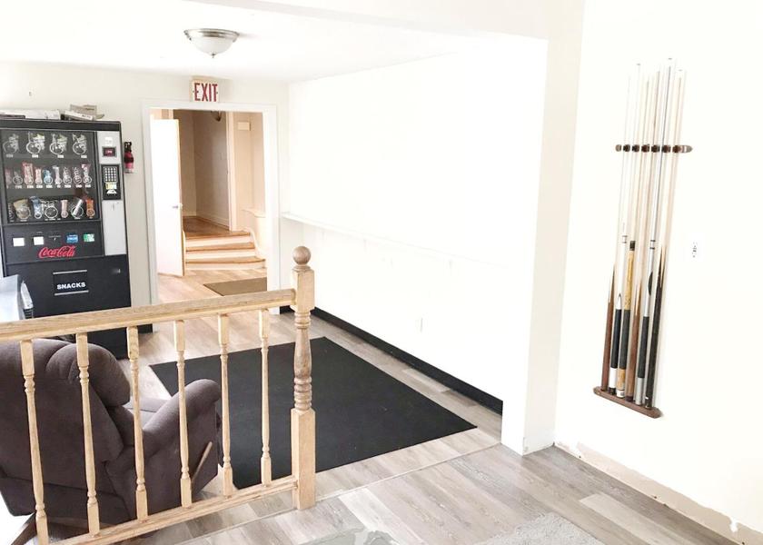 shared lounge/tv area