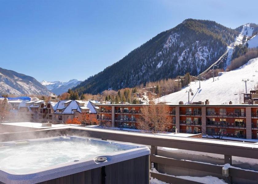 Colorado Aspen hot tub
