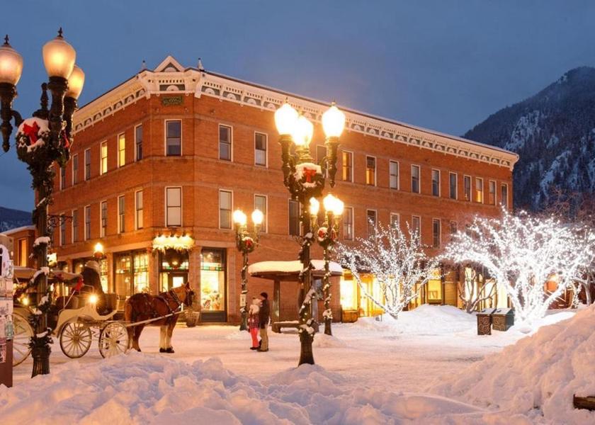 Colorado Aspen exterior view