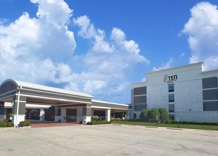 Illinois Gurnee exterior view