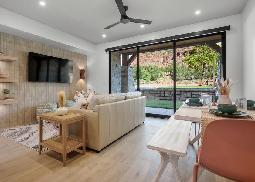 Utah Springdale Public Areas