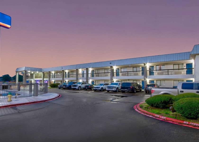 Texas Texarkana Hotel Exterior