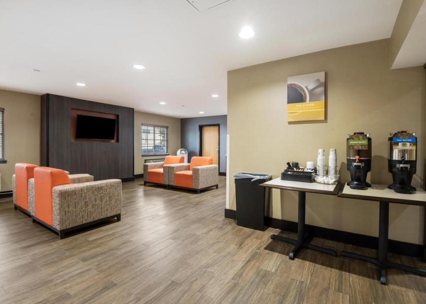 Kansas Lenexa lobby