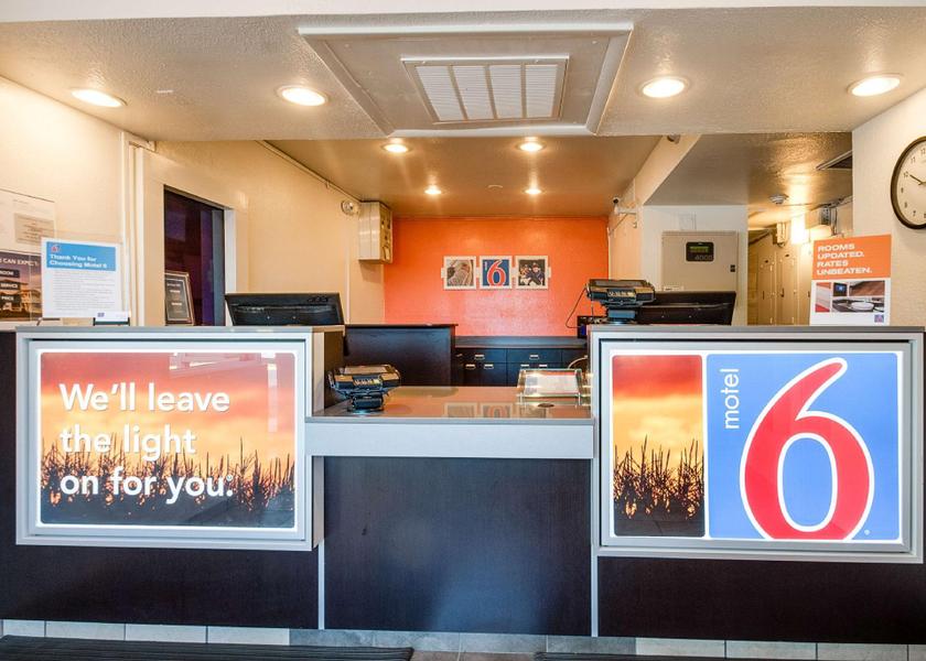 Kansas Lenexa lobby