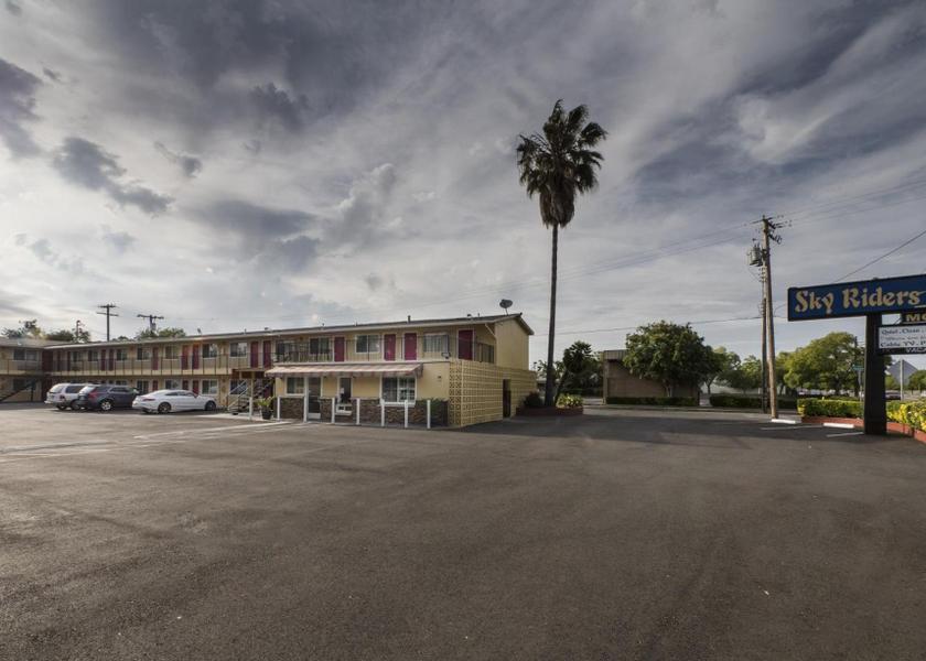 California Sacramento exterior view