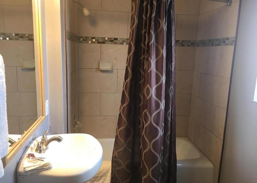 California Sacramento shower