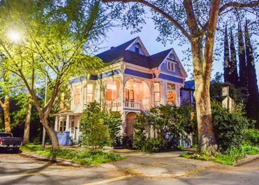 California Sacramento exterior view