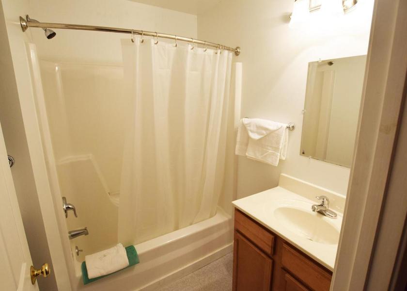 Virginia Charlottesville King Room in Poplar Lodge Motel