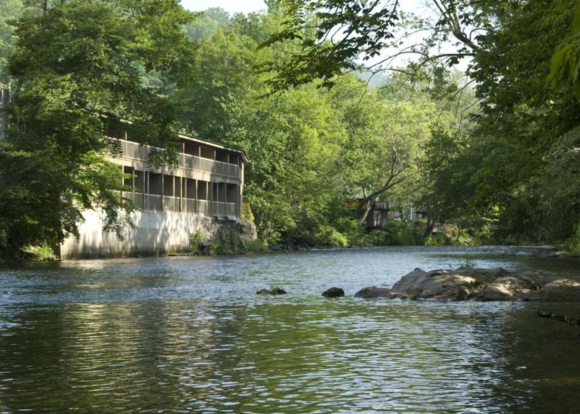 North Carolina Cherokee surrounding environment