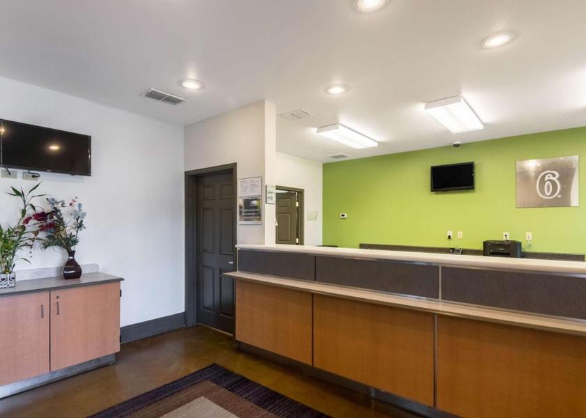 shared lounge/tv area