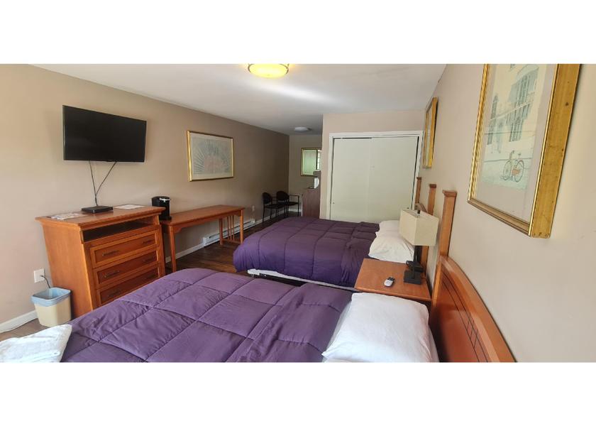 South Carolina Orangeburg 2 Queen Beds with Kitchenette