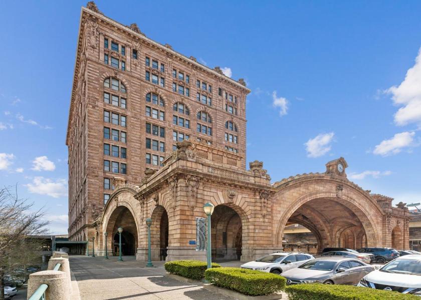 Pennsylvania Pittsburgh exterior view