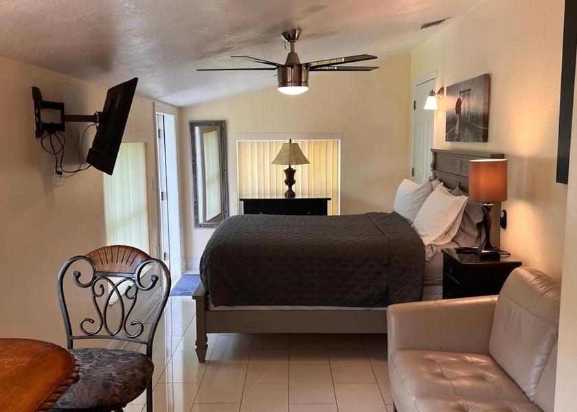 Florida Wilton Manors Deluxe Studio
