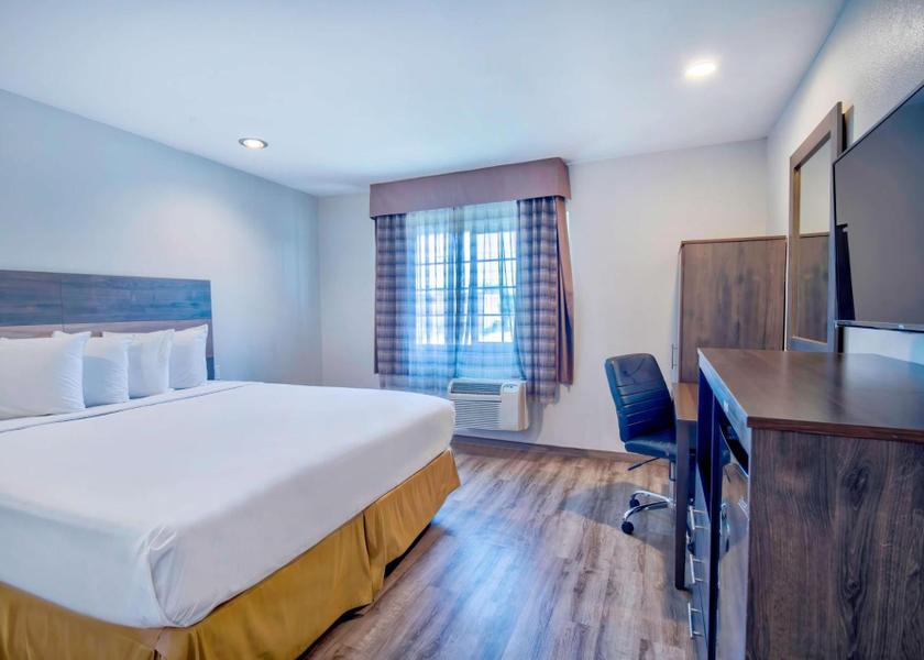 California Rosemead King Room - Non-Smoking
