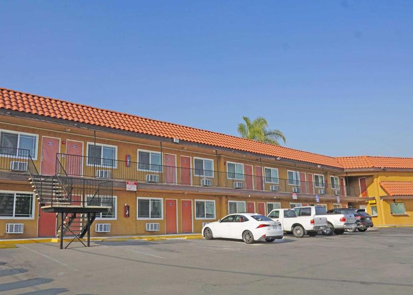 California Rosemead exterior view