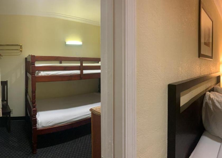 California Buena Park Family Suite - Bunk Separate