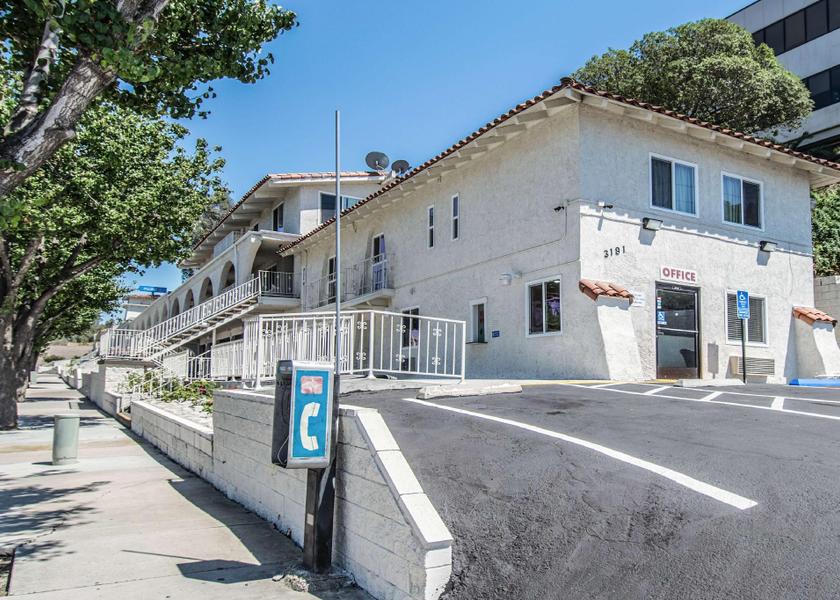 California Orange exterior view