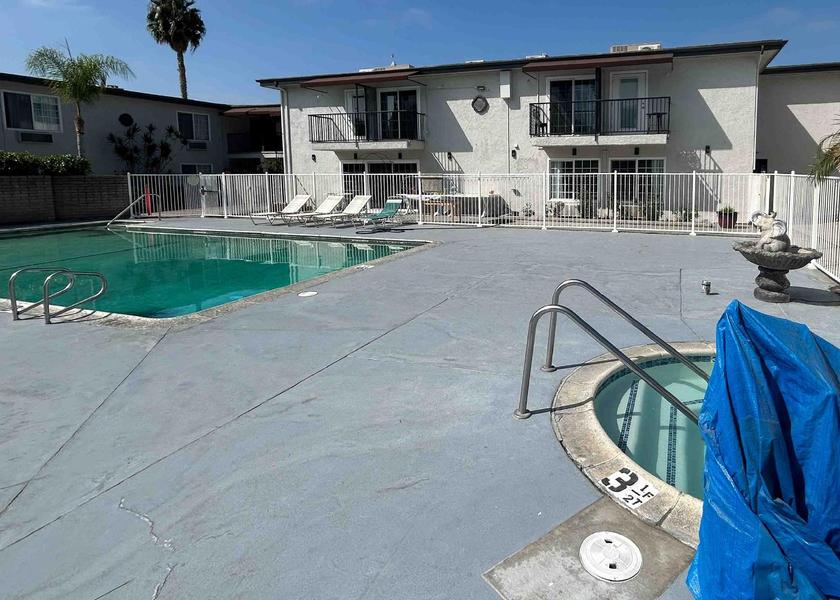 California Buena Park Pool