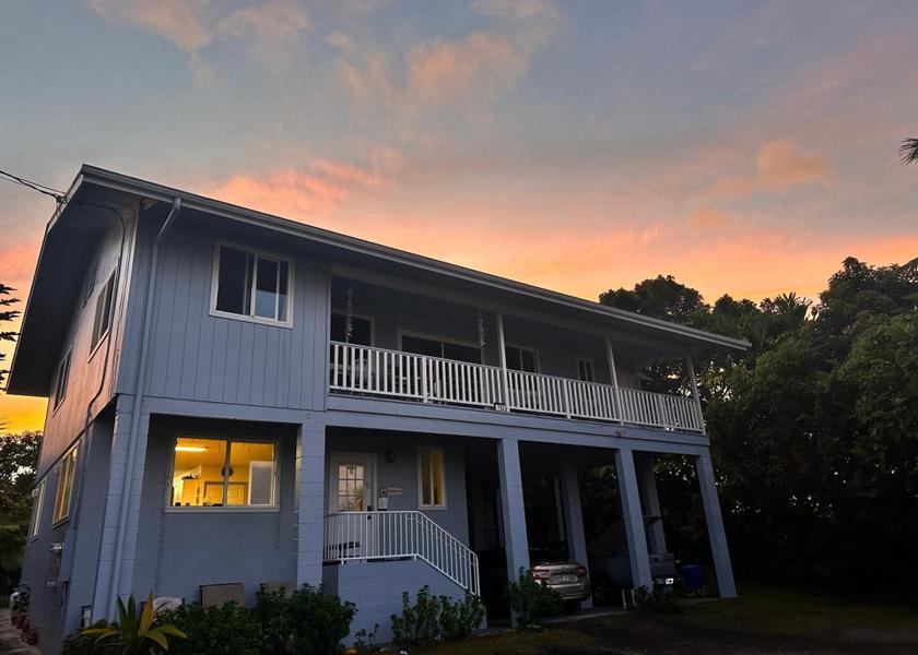 Hawaii Hilo Hotel Exterior