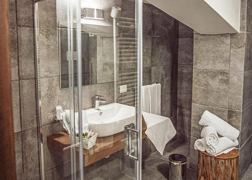 Calabria Taverna King Room with Two King Beds