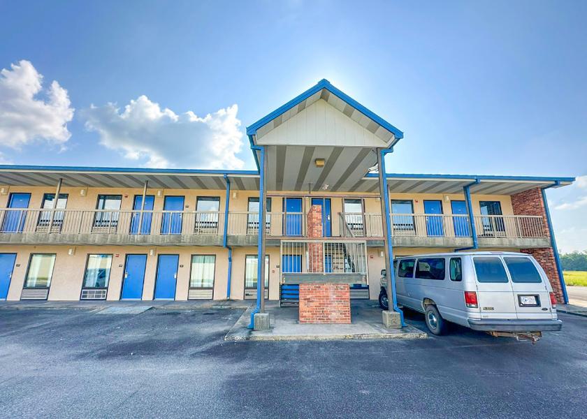 Georgia Valdosta entrance