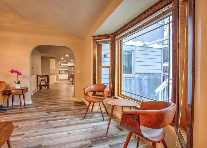 shared lounge/tv area