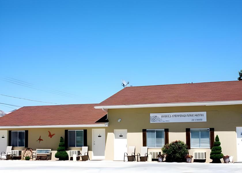 Utah Tropic exterior view