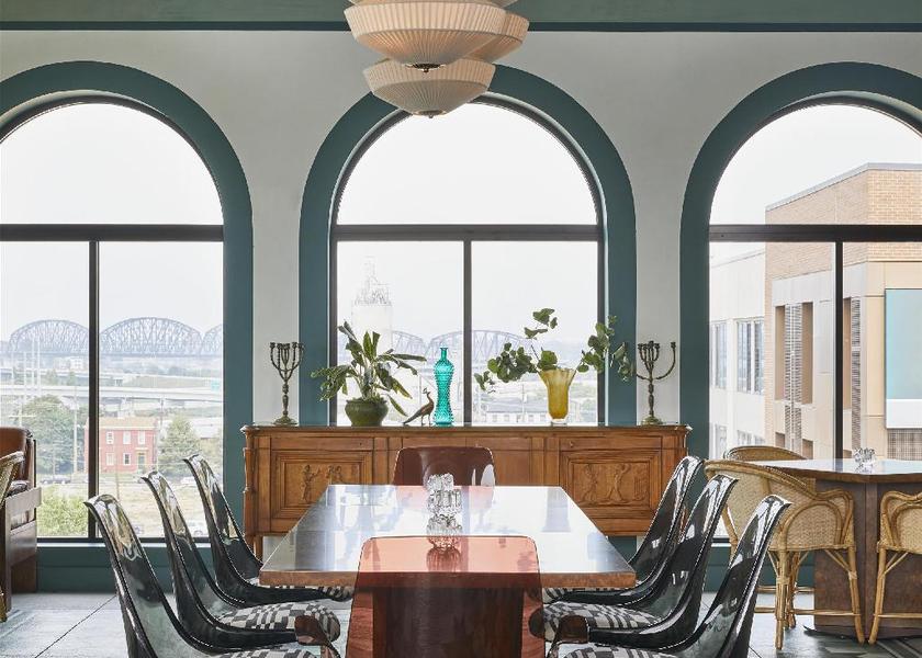 Kentucky Louisville bar