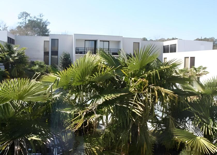 Georgia Macon exterior view