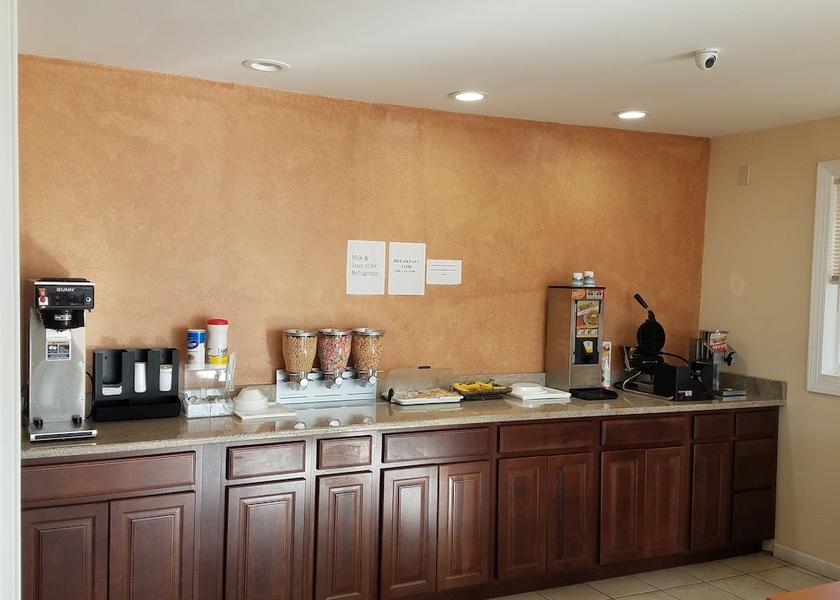 Virginia South Hill Breakfast area