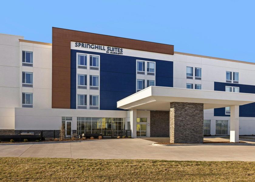 Iowa Bettendorf exterior view