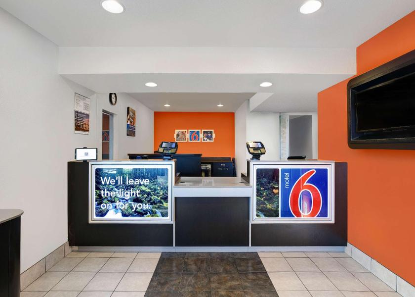 Oregon Troutdale lobby