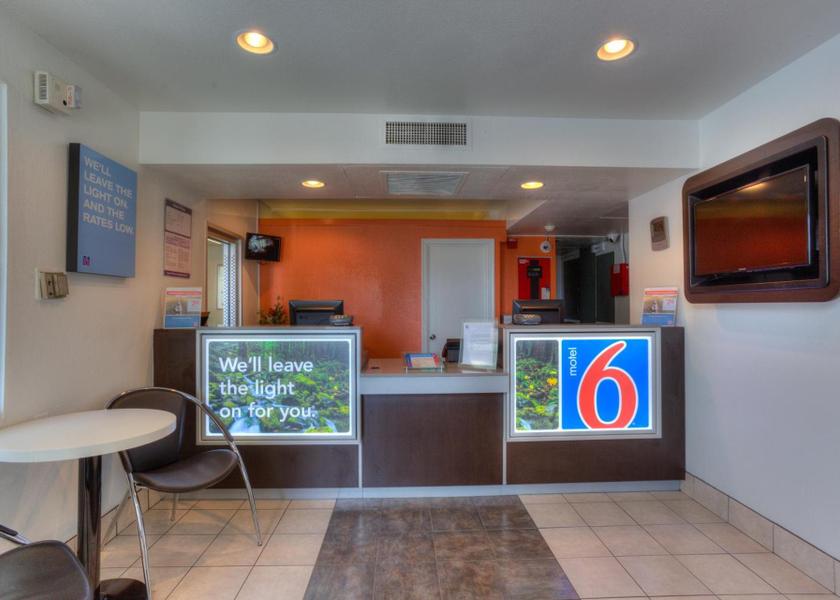 Oregon Troutdale lobby