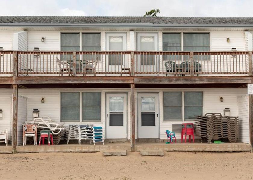 Michigan Alpena Hotel Exterior