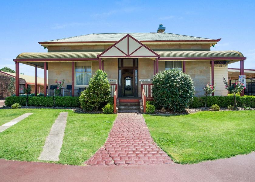 Queensland Warwick Hotel Exterior