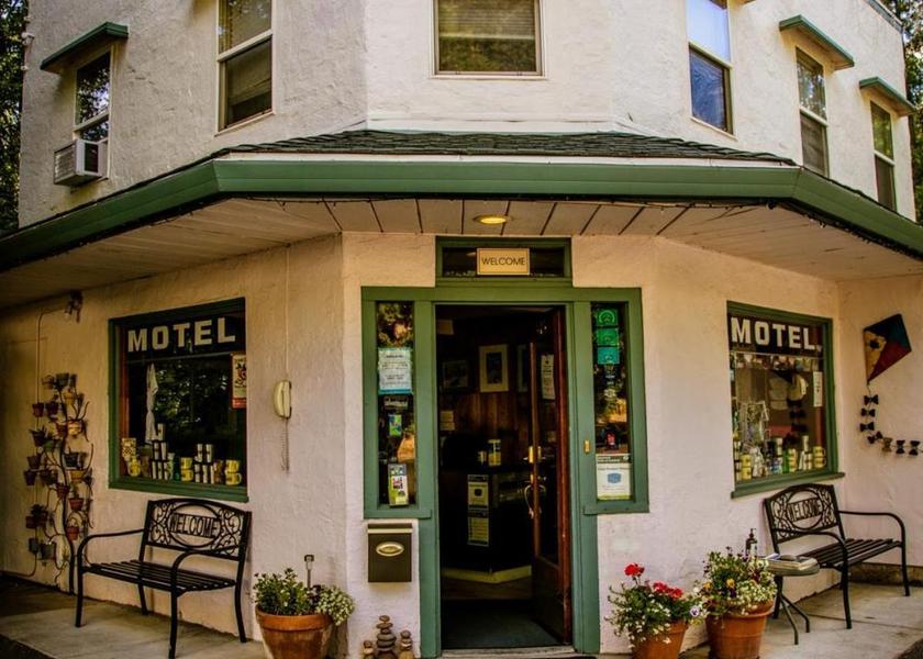 California Nevada City exterior view