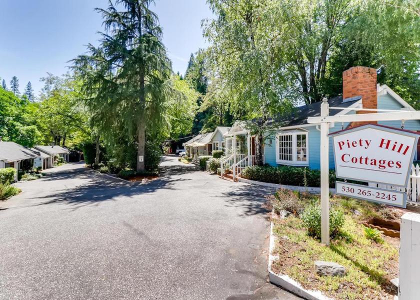 California Nevada City exterior view