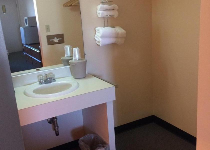 Missouri Malden bathroom