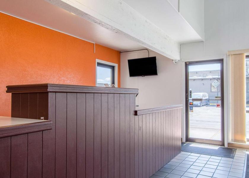 Oregon Madras lobby