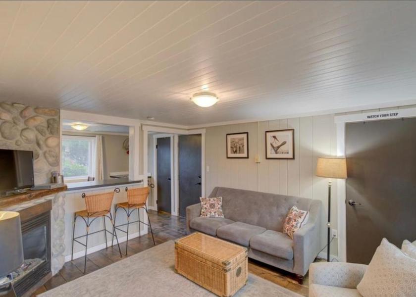 Washington Long Beach guestroom