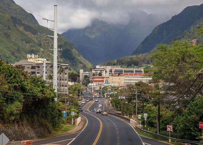 Hawaii Wailuku surrounding environment