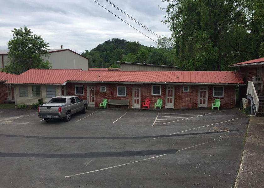 North Carolina Robbinsville Hotel Exterior