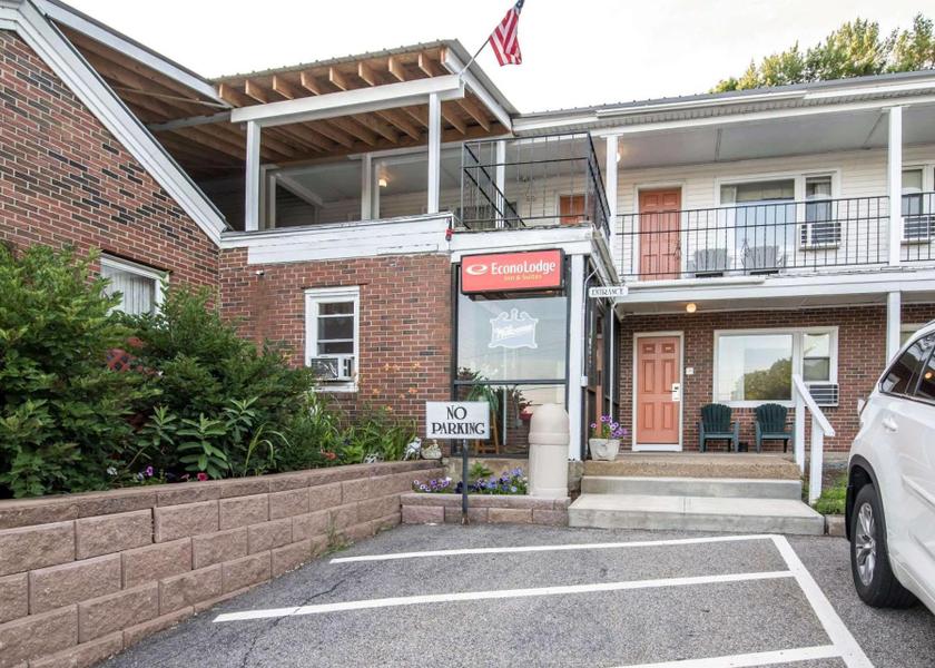 New Hampshire Tilton exterior view