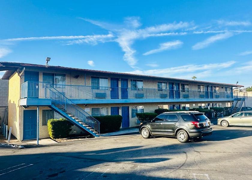 California Vista Exterior view