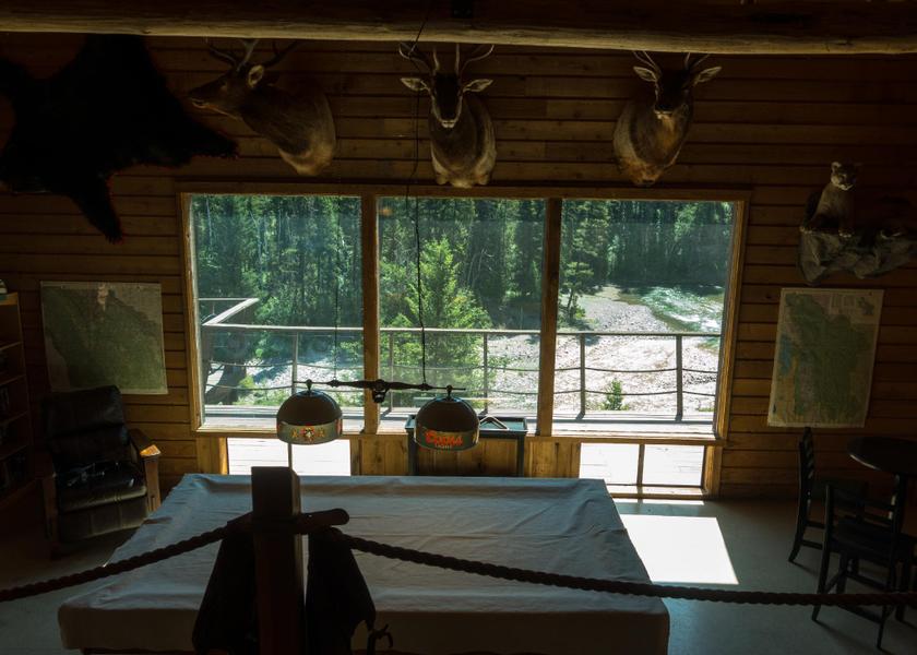 Montana Bigfork lobby